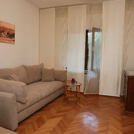 Apartment Biba